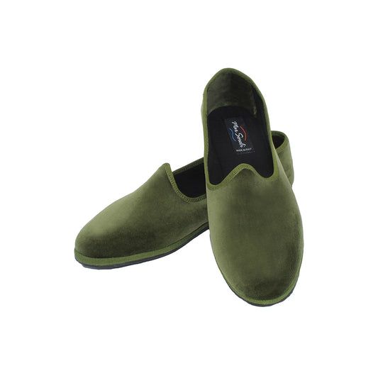 Why Do Professionals Prefer to Buy Men’s Loafers Online for Everyday Wear?
